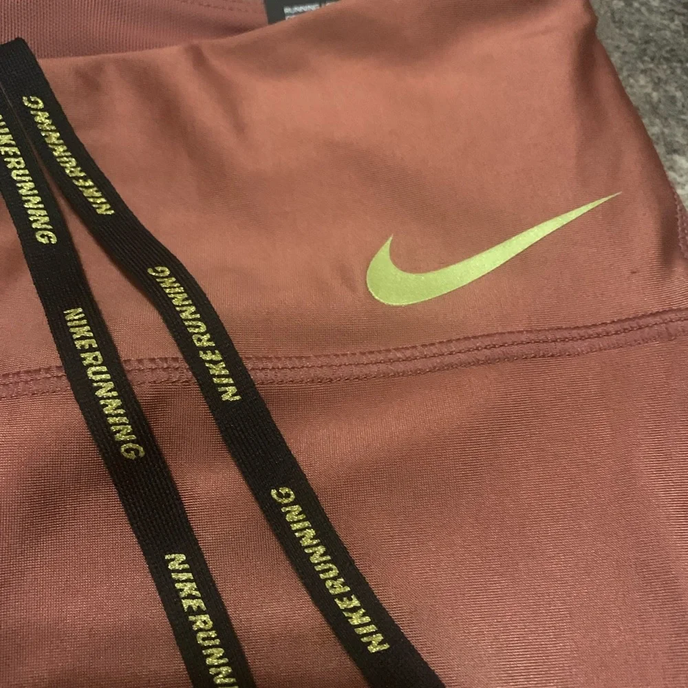 Nike Icon Clash Speed Tight Leggings Pant CU3337-652 Blush Pink - Picture 3 of 7